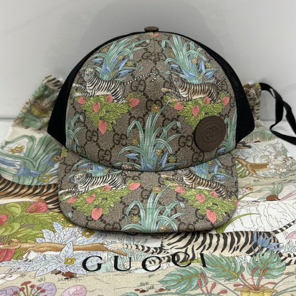 Gucci GG Supreme Tiger Trucker Hat - Picture 2 of 6